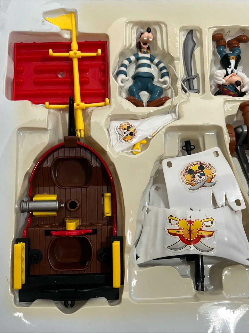 Disney Pirates of the Caribbean Mickey Mouse Pirate Ship Deluxe Playset Vintage,